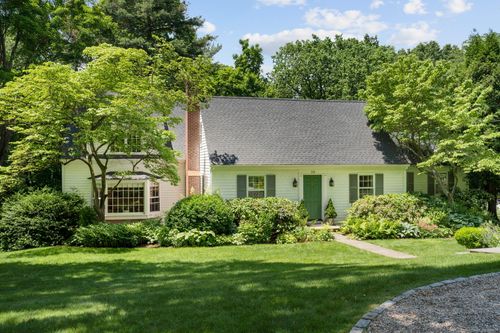 39 Briar Brae Rd, Darien, CT, 06820-3003 | Card Image