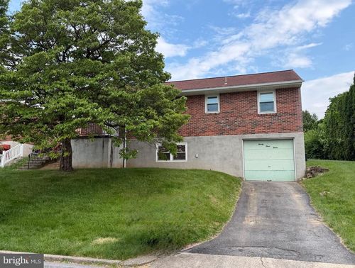 2312 Mckinley Ave, WEST LAWN, PA, 19609-2231 | Card Image