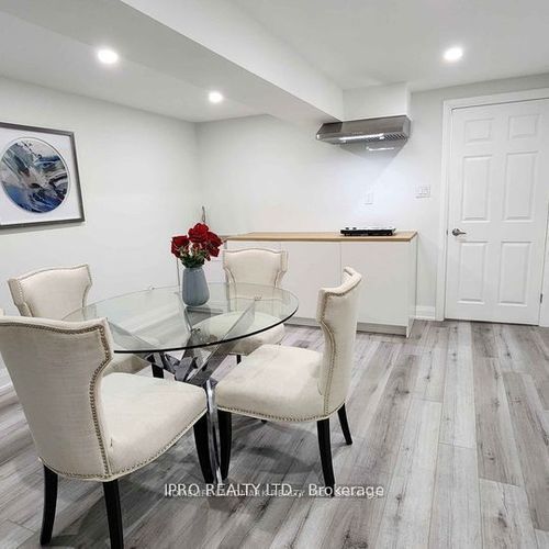2595 Windjammer Rd, Mississauga, ON, L5L1H7 | Card Image