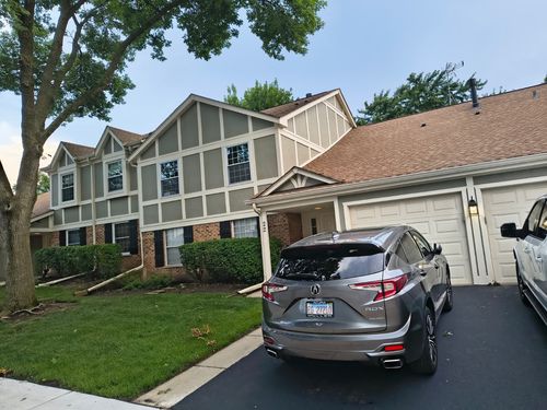 o2-22 Waterbury Ln, Schaumburg, IL, 60193-1695 | Card Image