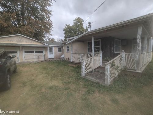 6215 Sterling Rd, Lynn, MI, 48097-2106 | Card Image