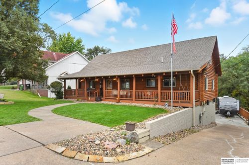 8616 Emerson Rd, Plattsmouth, NE, 68048-4761 | Card Image