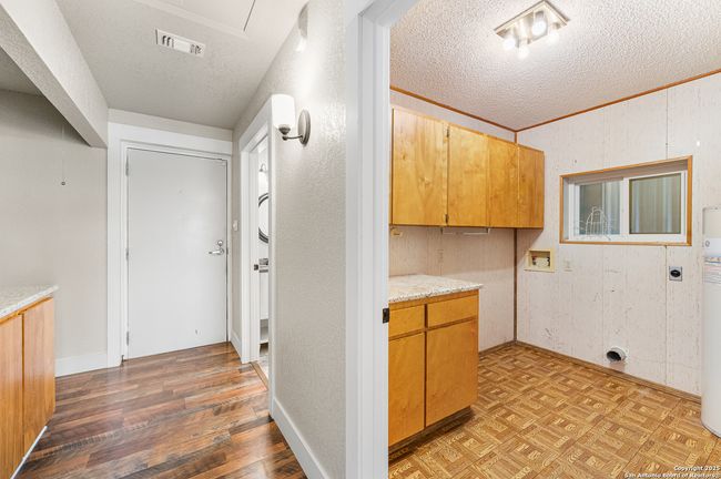 1015 Fm 2200 W, House other with 3 bedrooms, 3 bathrooms and null parking in Devine TX | Image 14
