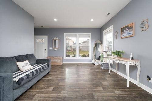 6275 Valley Brook Trce, Utica, KY, 42376-5001 | Card Image