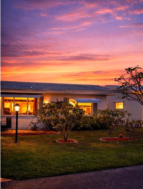 112 Sw 9th St, Boynton Beach, FL, 33426-4756 | Card Image