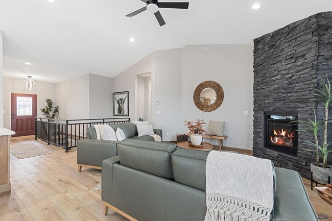 1230 Pinnacle Ct, Townhouse with 2 bedrooms, 2 bathrooms and null parking in Rapid City SD | Image 8