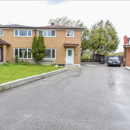 7595 Wrenwood Crescent, Mississauga, ON, L4T2V8 | Card Image