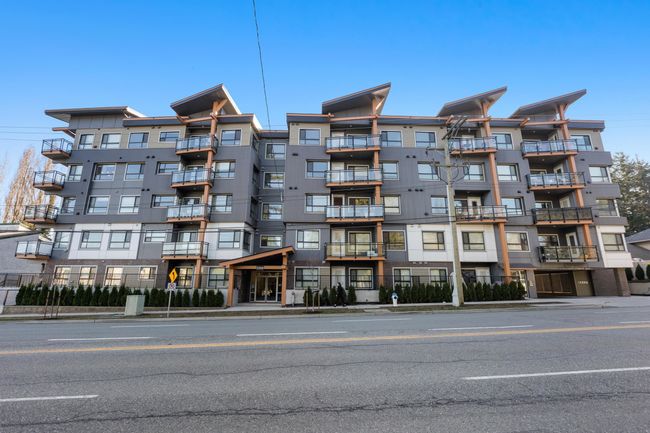 301 - 33568 George Ferguson Way, Condo with 2 bedrooms, 1 bathrooms and 1 parking in Abbotsford BC | Image 1
