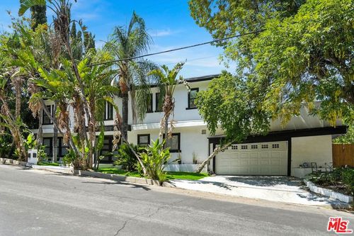 5128 Llano Dr, Woodland Hills, CA, 91364-3001 | Card Image