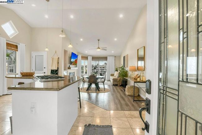 1864 Dune Point Way, House other with 3 bedrooms, 2 bathrooms and 2 parking in Discovery Bay CA | Image 11