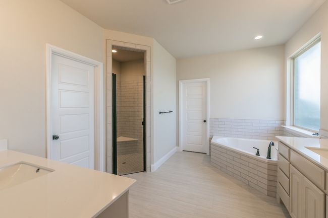 213 Navajo Trl, House other with 3 bedrooms, 3 bathrooms and null parking in Alvarado TX | Image 28