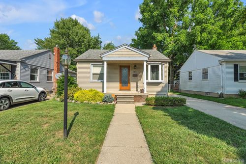 3831 Weddell St, Dearborn, MI, 48124-3841 | Card Image