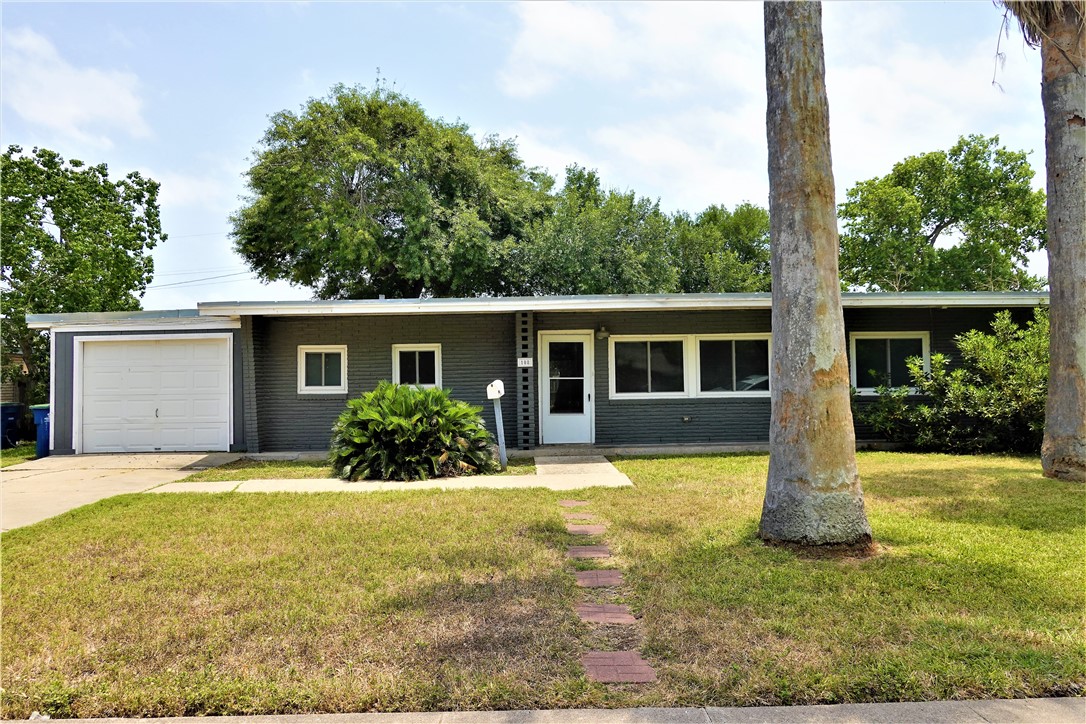 Driftwood Dr, Portland, TX 78374