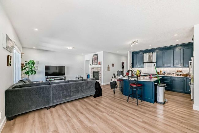 270 Carringham Road Nw, Home with 5 bedrooms, 3 bathrooms and 4 parking in Calgary AB | Image 16