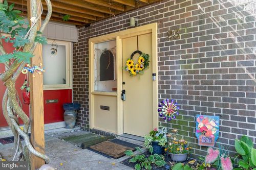 23-23 Penny Ln, BALTIMORE, MD, 21209-2723 | Card Image