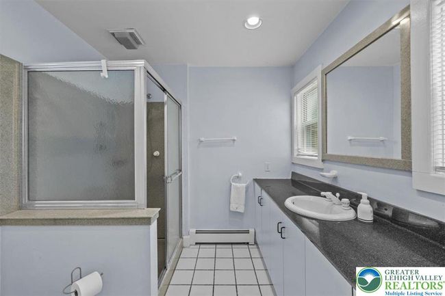 1553 Middle Rd, House other with 4 bedrooms, 5 bathrooms and null parking in Stroudsburg PA | Image 48