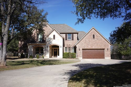 113 Canyon Cir, Boerne, TX, 78015-8301 | Card Image