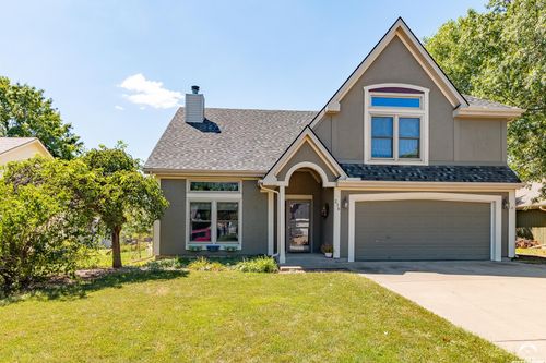 216 Edgewood Dr, Wellsville, KS, 66092-8515 | Card Image