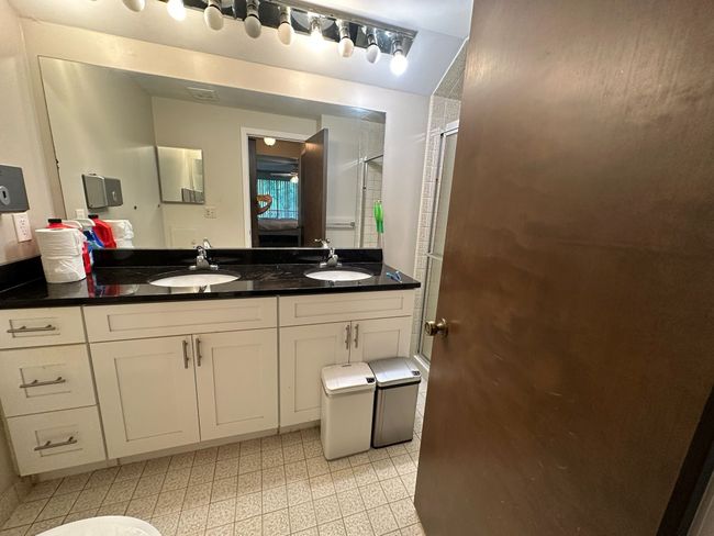 1885 Chipping Way, Condo with 4 bedrooms, 3 bathrooms and null parking in Bloomfield Hills MI | Image 22