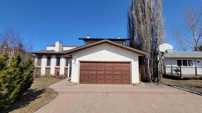 412 1 Ave, House detached with 4 bedrooms, 3 bathrooms and 4 parking in Paradise Hill SK | Image 1