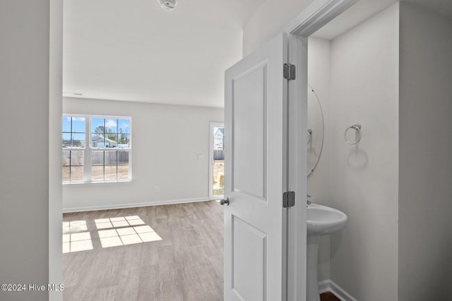 downstairs half bath | Image 10