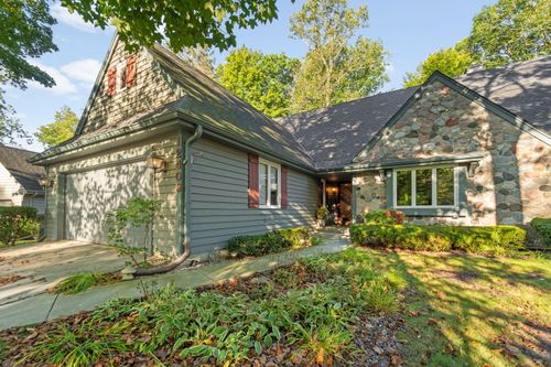 12409 N Golf Dr, Mequon, WI, 53092-2462 | Card Image