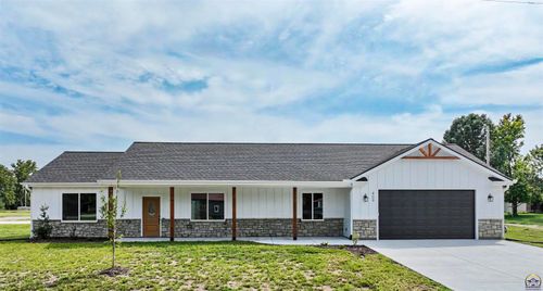 409 Broadway St, Belvue, KS, 66407-9335 | Card Image