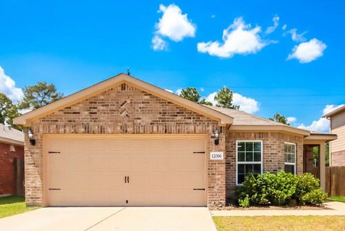 12066 Quartersawn Ln, Pinehurst, TX, 77362-1526 | Card Image