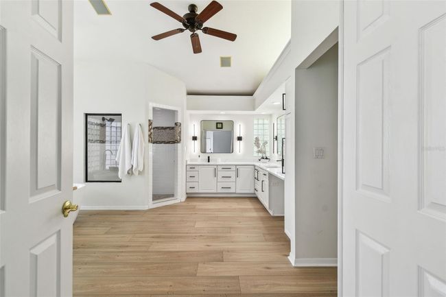 17515 Edinburgh Dr, House other with 4 bedrooms, 4 bathrooms and null parking in Tampa FL | Image 39
