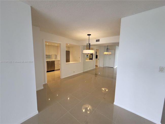 APT-510 - 1000 Quayside Ter, Condo with 2 bedrooms, 2 bathrooms and null parking in Miami FL | Image 7
