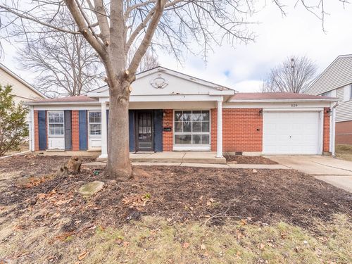 529 Newberry Dr, Streamwood, IL, 60107-2083 | Card Image