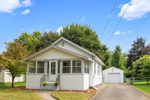 2222 Royce Ave, Kalamazoo, MI, 49001-7915 | Card Image