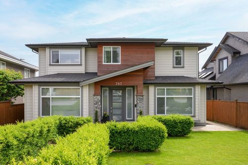 787 E 13th St, North Vancouver, BC, V7L2M6 | Card Image