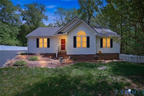 10068 Holly Rd, Mechanicsville, VA, 23116-4006 | Card Image
