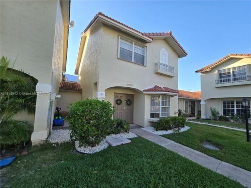 10875 Nw 8th St, Pembroke Pines, FL, 33026-4052 | Card Image
