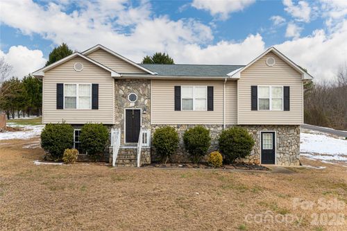 240 Taylor Cir, Granite Falls, NC, 28630-9366 | Card Image