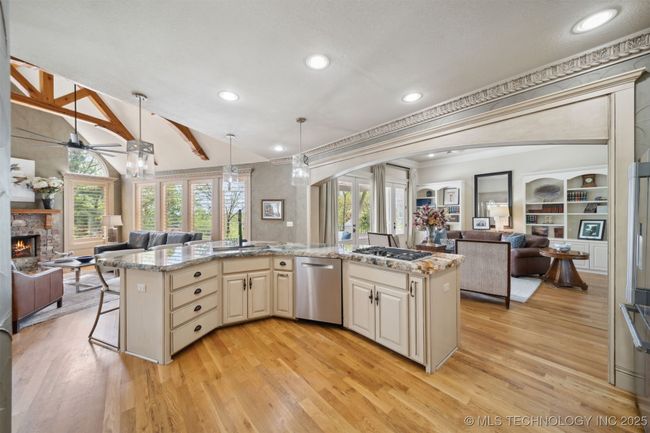 12315 14 Th St, House other with 3 bedrooms, 3 bathrooms and null parking in Jenks OK | Image 27