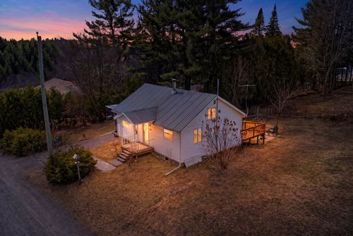 125 Rue Mcduff, Saint-Calixte, QC, J0K1Z0 | Card Image