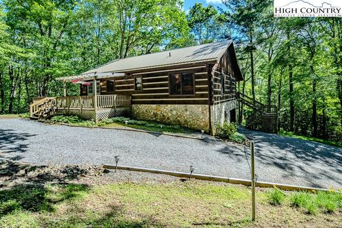 214 Deer Ridge Rd, Crumpler, NC, 28617-9654 | Card Image