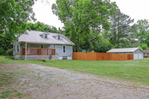 614 Stuart St, Tuscumbia, AL, 35674-1029 | Card Image