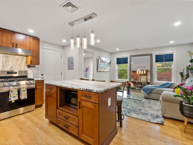 APT-3 - 6 Nelly St, Condo with 2 bedrooms, 1 bathrooms and 2 parking in Wakefield MA | Image 7