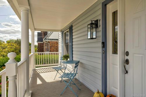 34 Hillview Ave, Port Washington, NY, 11050-2808 | Card Image