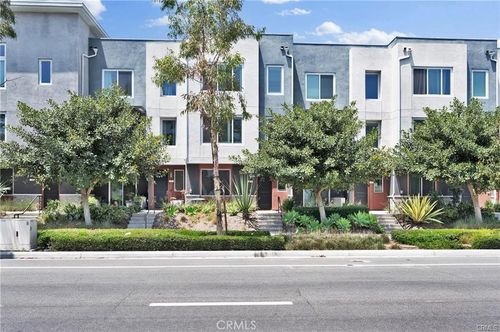 108 Unity, Irvine, CA, 92614-0900 | Card Image