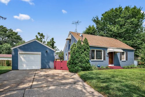 130 17th Ave S, Hopkins, MN, 55343-7429 | Card Image