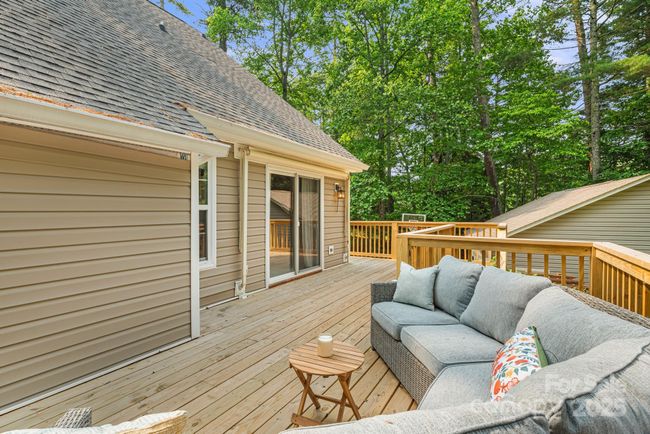 212 Riva Ridge Dr, House other with 4 bedrooms, 3 bathrooms and null parking in Fairview NC | Image 21