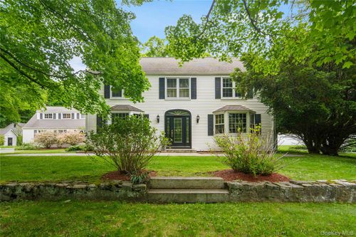 36 Granite Springs Rd, Granite Springs, NY, 10527-1106 | Card Image
