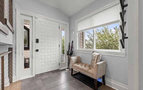 27 Pheasant Ln, Woodbury, NY, 11797-1928 | Card Image