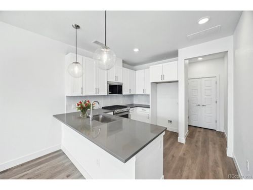 6959 E Lowry Blvd, Denver, CO, 80230-6741 | Card Image