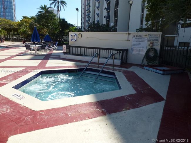 505 - 17011 N Bay Rd, Condo with 2 bedrooms, 2 bathrooms and null parking in Sunny Isles Beach FL | Image 44