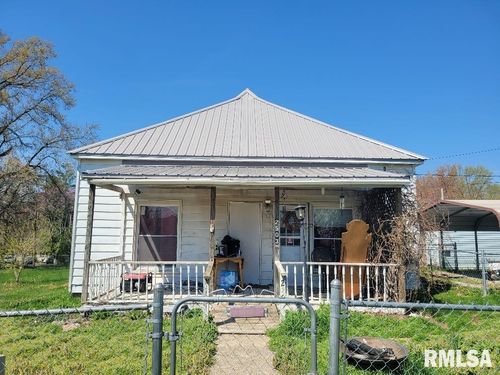 2503 Upchurch St, Eldorado, IL, 62930-2338 | Card Image